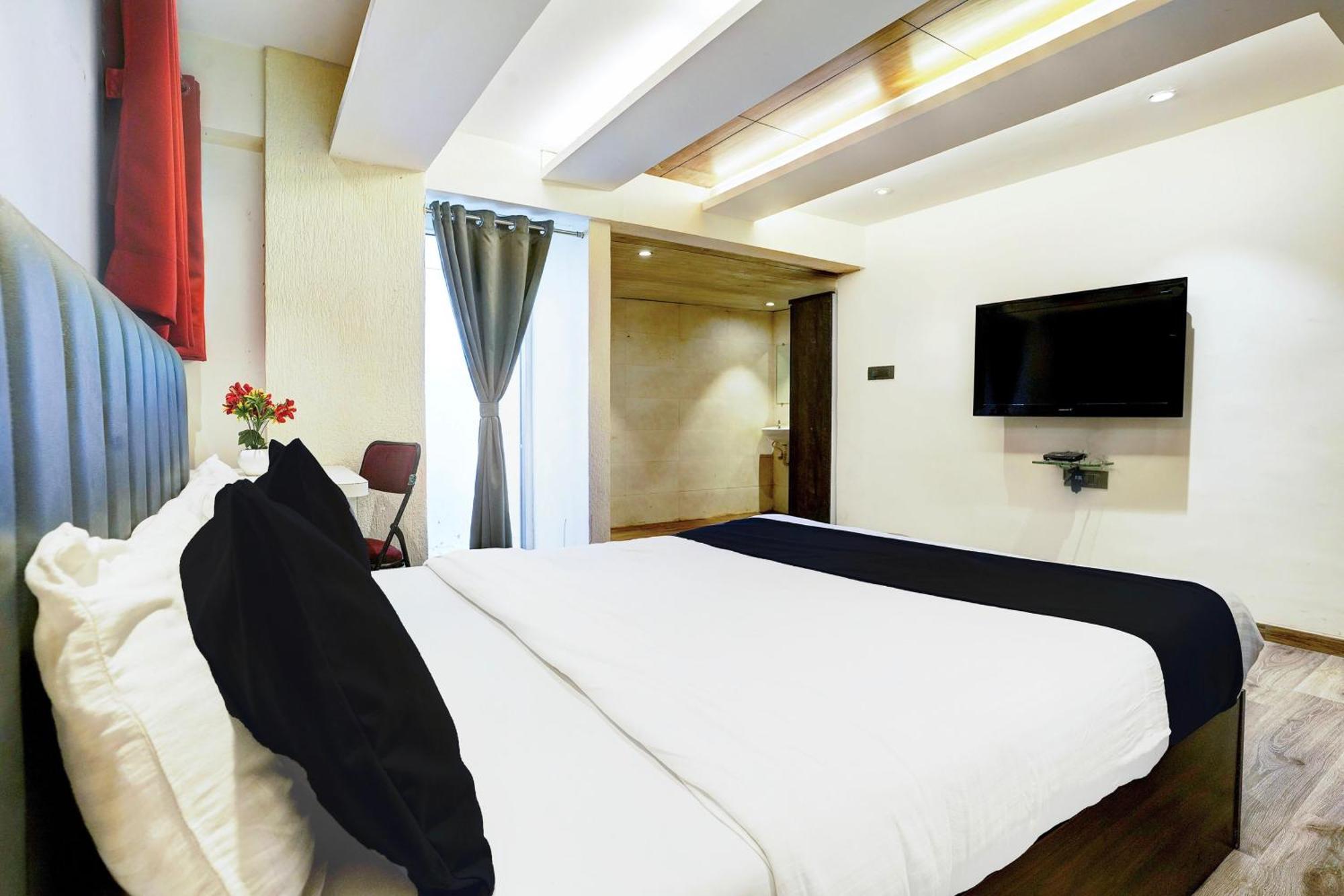 Super Hotel O Seawoods Near Palm Beach Road Formerly Sai Roop 纳威孟买 外观 照片