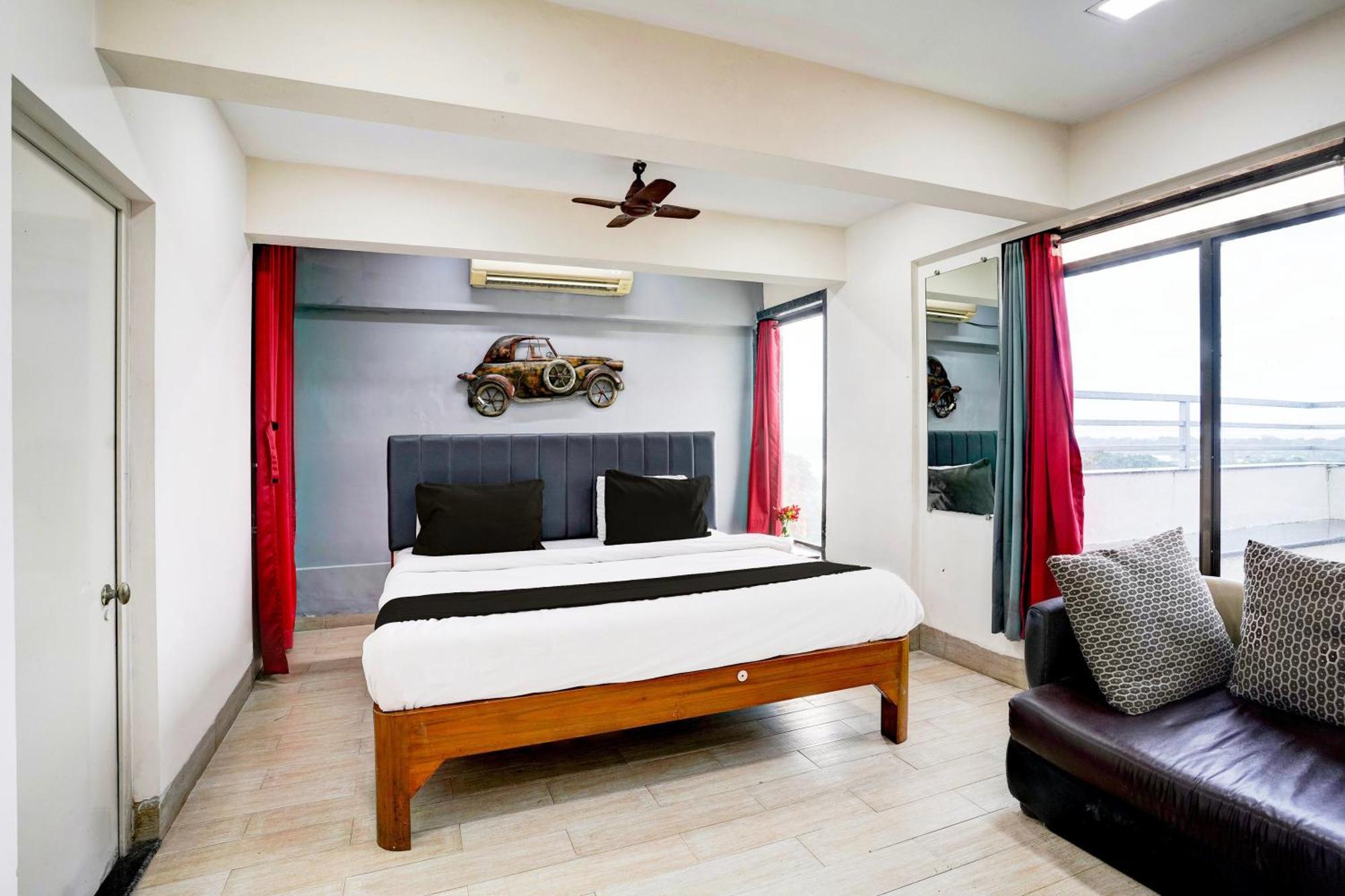 Super Hotel O Seawoods Near Palm Beach Road Formerly Sai Roop 纳威孟买 外观 照片