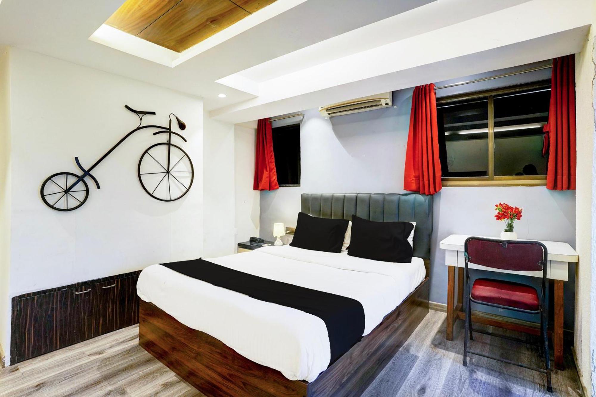 Super Hotel O Seawoods Near Palm Beach Road Formerly Sai Roop 纳威孟买 外观 照片
